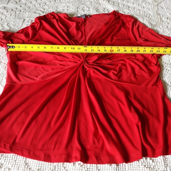 NY Collection top - Picture 4 of 7